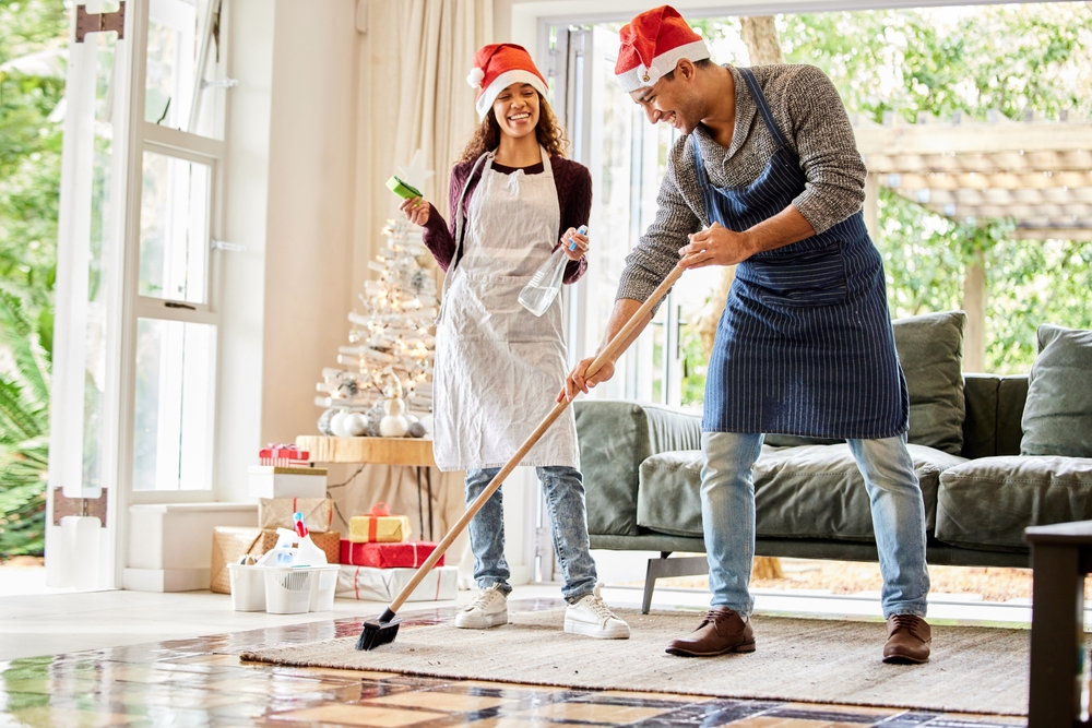 Should you give a holiday gift or tip to your cleaner? - Buckets & Bows Maid  Service