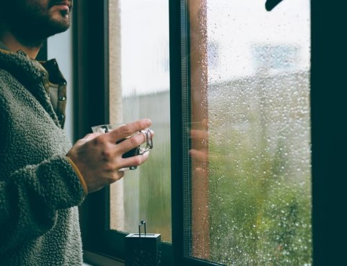 How Lewisville Rain Showers Impact Indoor Cleanliness